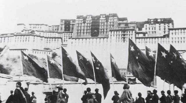 昌都战役：解放战争最后一战，4万士兵吊打9千藏军，为何还敢顽抗-第1张图片-欧陆平台